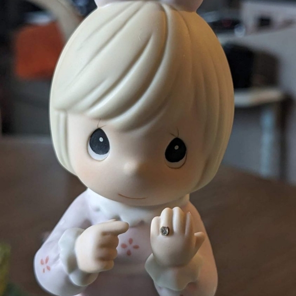 "I Still Do" Precious Moments Figurines Boy And Girl. Perfect Anniversary Gift. - Picture 4 of 10